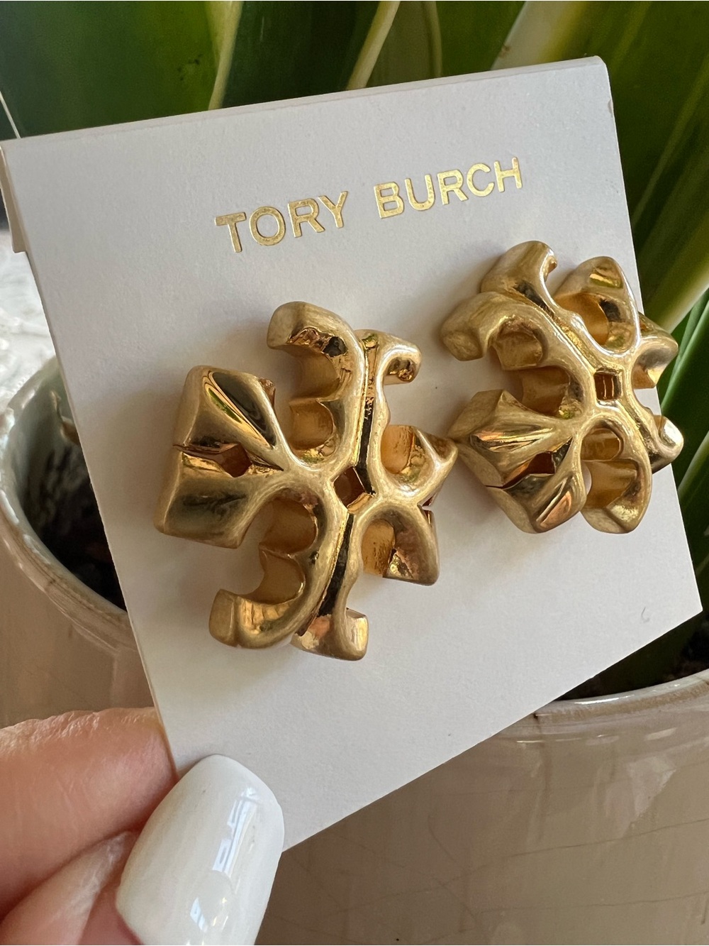 Tory Burch Roxanne Gold LogoEarrings - Picture 2 of 3